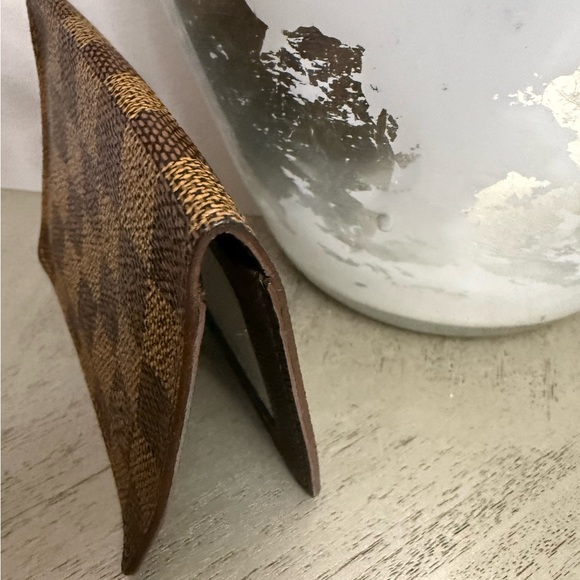 Louis Vuitton Compact Damier Ebene Cardholder - Picture 2 of 6